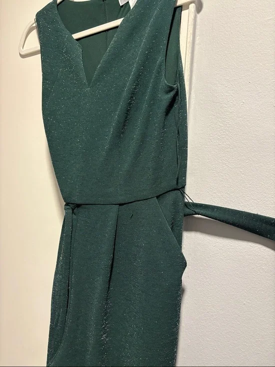 London Times Dark Green Sleeveless Jumpsuit with V-Neck and Tie Waist - Picture 5 of 6